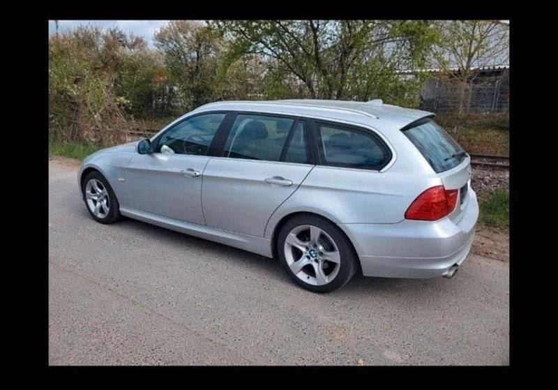 Second-hand BMW 318 2011 Argintiu Break