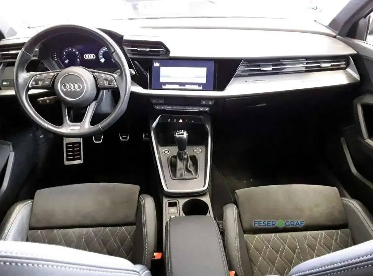 Gebraucht Audi A3 S-Line 150 PS (110 kW) 2021 Gletscherweiß metallic Limousine