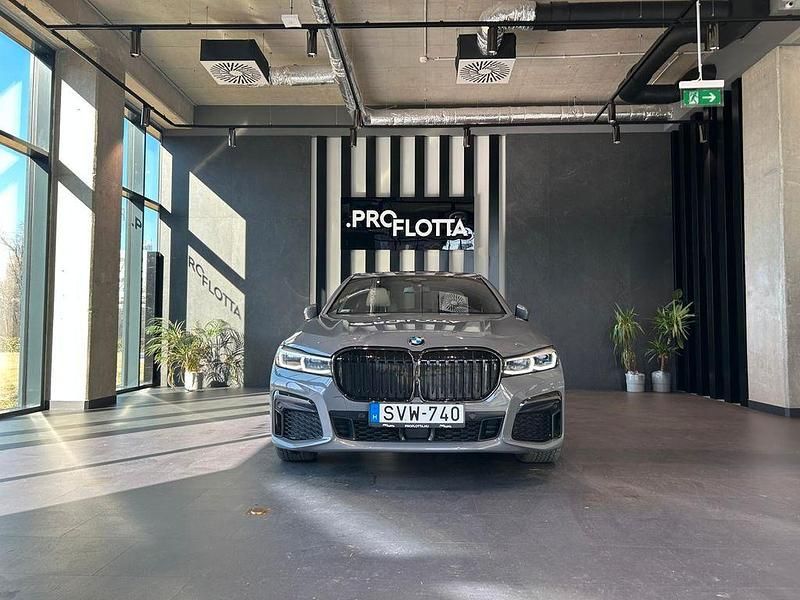 Grau Gebraucht 2021 BMW 740L M Sport Limousine | 60.000 € (Etwas zu teuer) - Bild 1/4