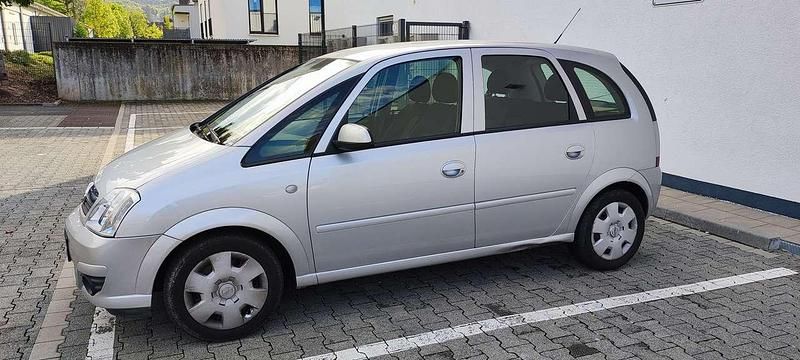 Gebraucht Opel Meriva Edition 105 PS (77 kW) 2008 Silber Van / Kleinbus
