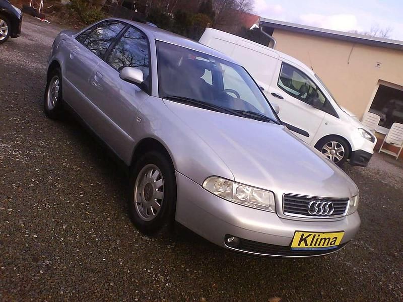 Gebraucht Audi A4 101 PS (74 kW) 1999 Grau Limousine