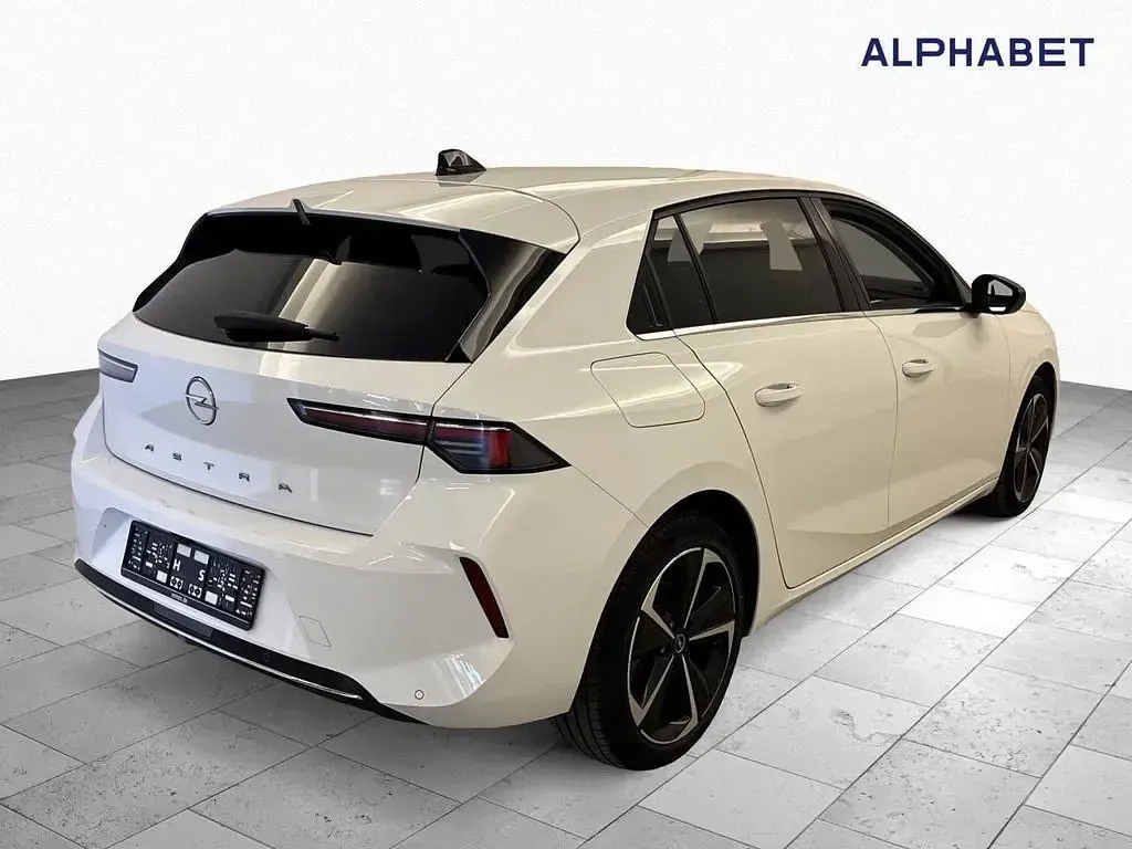 Gebraucht Opel Astra Business Elegance 131 PS (96 kW) 2023 Weiß Kleinwagen