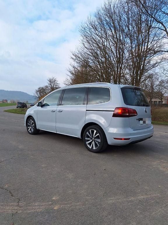 Gebraucht VW Sharan Highline 150 PS (110 kW) 2019 Weiß Van / Kleinbus