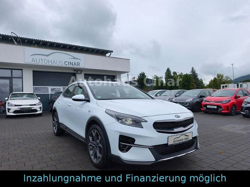 Weiß Gebraucht 2021 Kia XCeed SUV | 19.990 € (Fairer Preis) - Bild 1/4