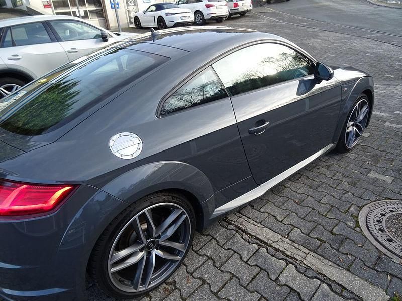 Gebraucht Audi TT Sport 228 PS (167 kW) 2016 Grau Coupé
