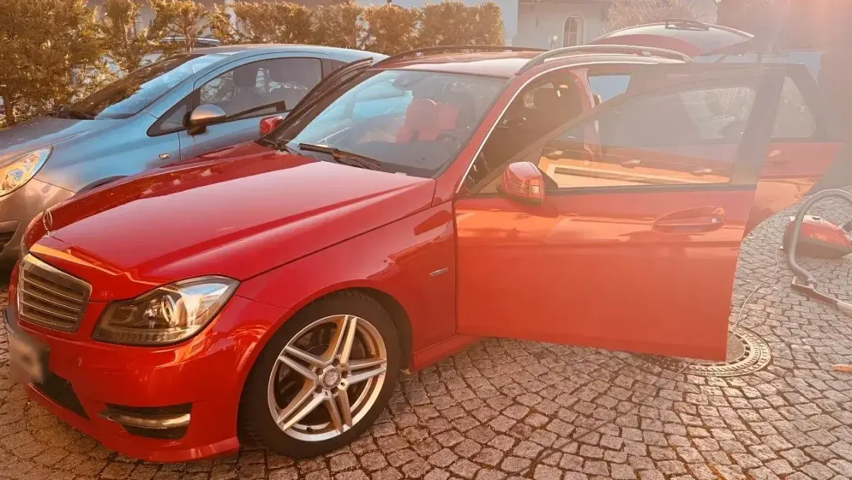 Gebraucht Mercedes C250 204 PS (150 kW) 2012 Rot Kombi