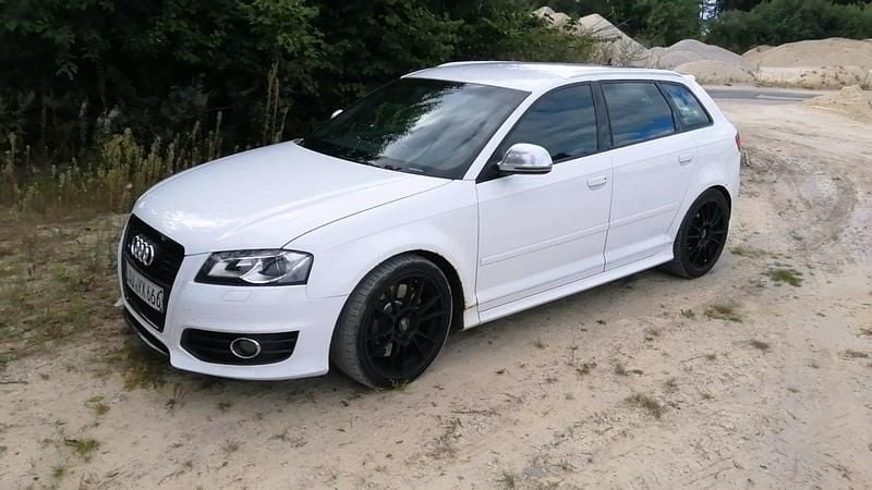 Weiß Gebraucht 2008 Audi S3 Sportback Kombi | 8.200 € - Bild 1/4