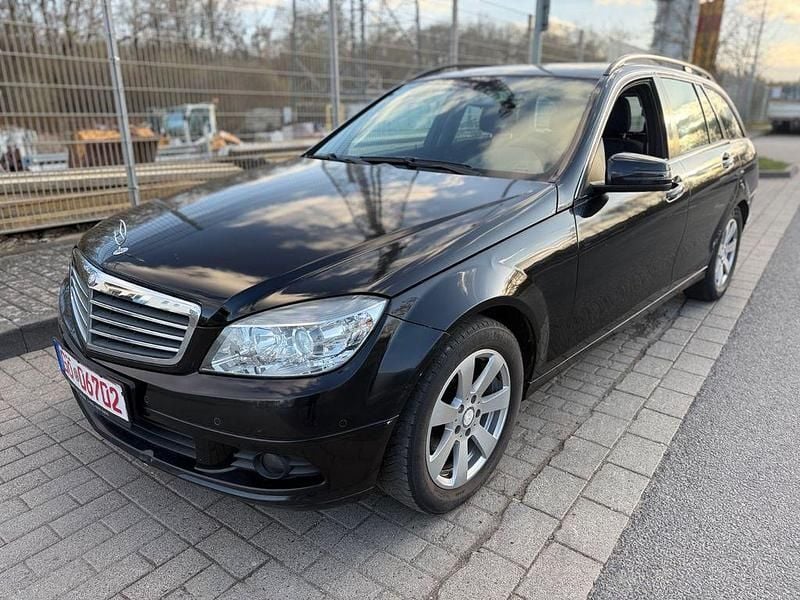 Gebraucht Mercedes C180 156 PS (114 kW) 2009 Schwarz Kombi