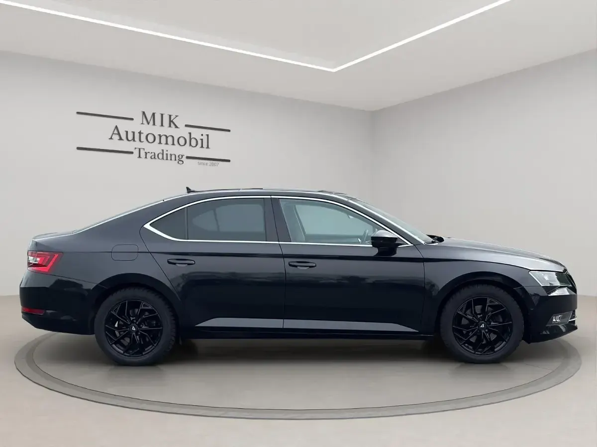 Gebraucht Skoda Superb Style 150 PS (110 kW) 2017 Schwarz Limousine