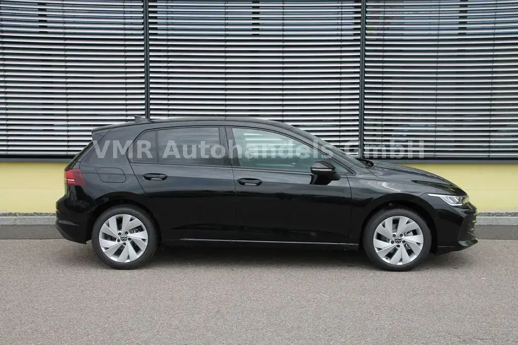 Neu VW Golf VIII 150 PS (110 kW) 2026 Schwarz Limousine