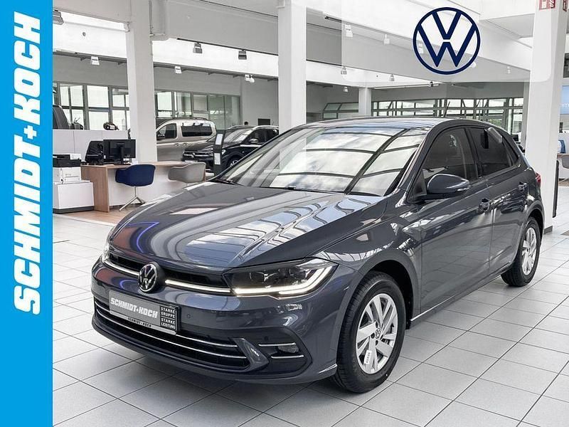 Rauchgrau Gebraucht 2024 VW Polo Active Limousine | 20.990 € (Fairer Preis) - Bild 1/4