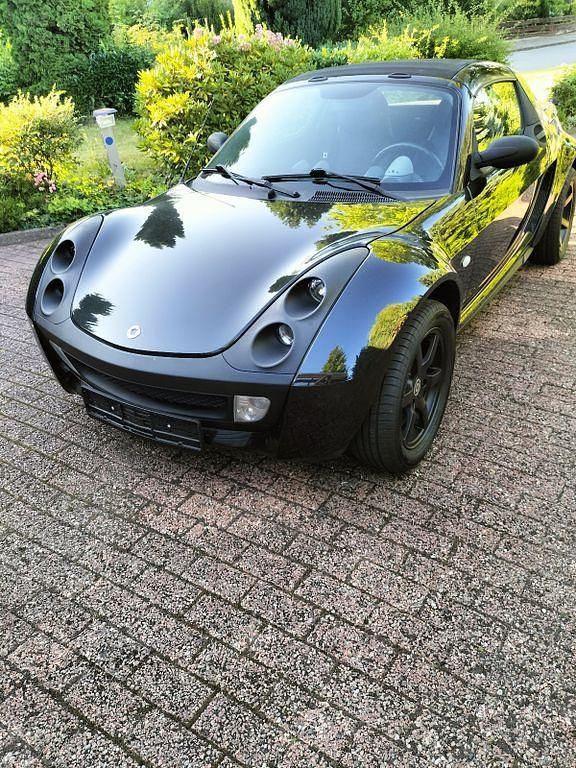 Schwarz Gebraucht 2003 Smart Roadster Cabrio | 5.500 € (Fairer Preis) - Bild 1/4