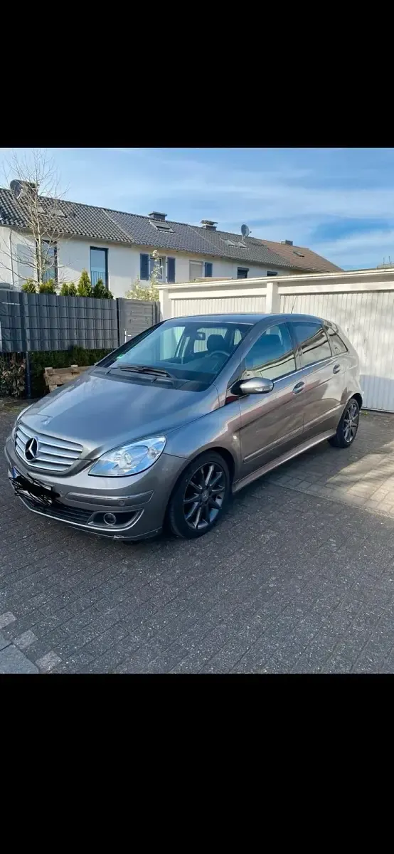 Gebraucht Mercedes B200 140 PS (102 kW) 2007 Grau Van / Kleinbus