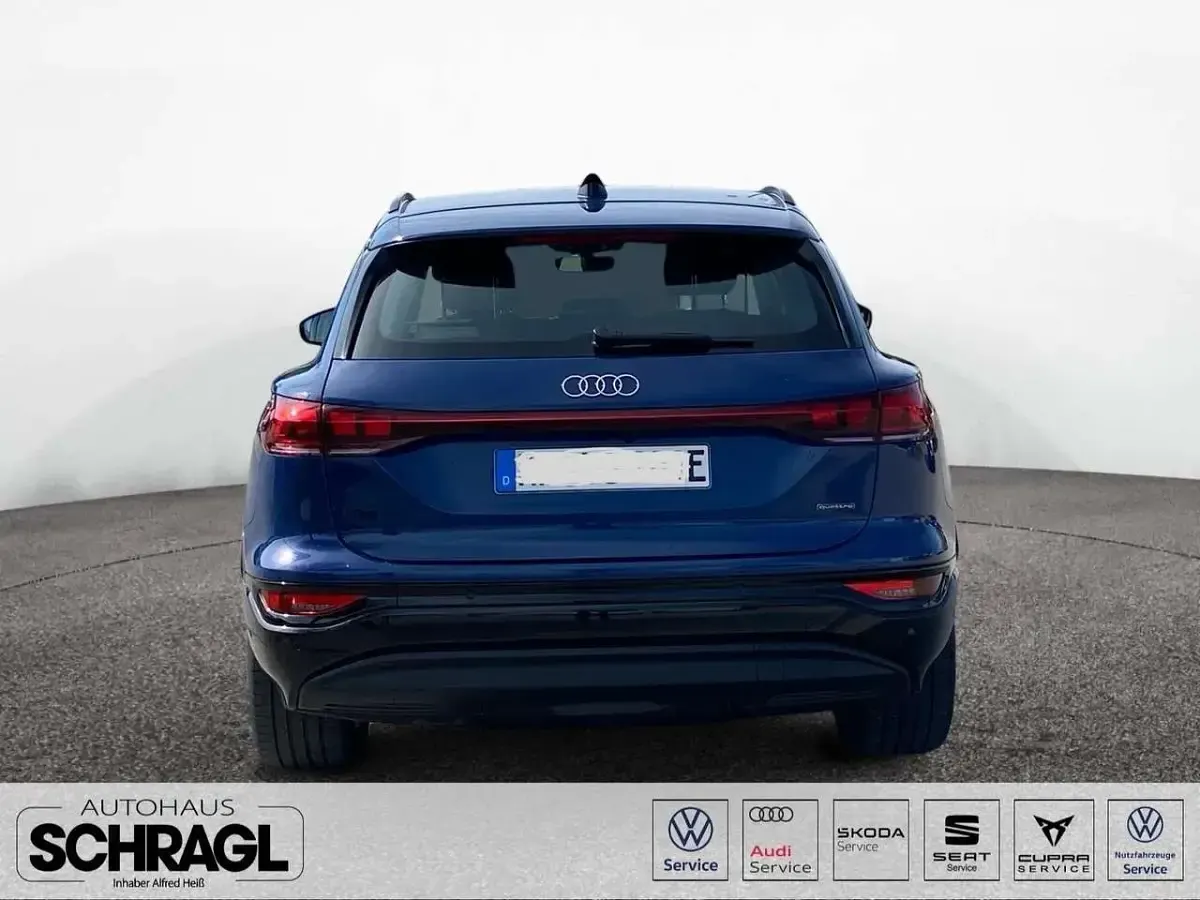 Gebraucht Audi Q6 e-tron Advanced 284 kW (387 PS) 2025 Blau SUV