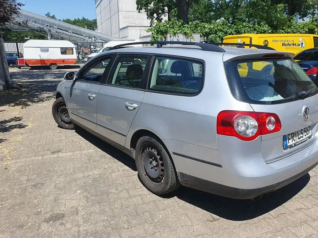 Gebraucht VW Passat Trendline 140 PS (102 kW) 2010 Silber Kombi