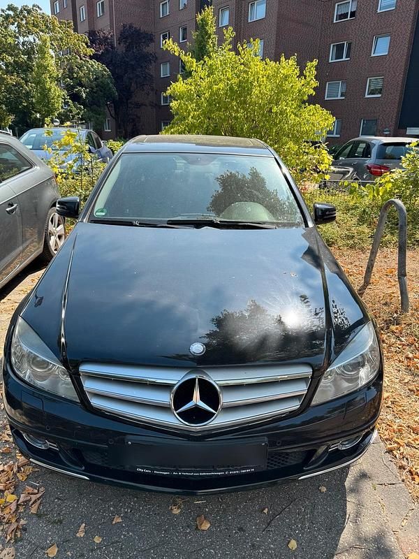 Schwarz Gebraucht 2010 Mercedes C250 Avantgarde Limousine | 8.500 € (Fairer Preis) - Bild 1/4