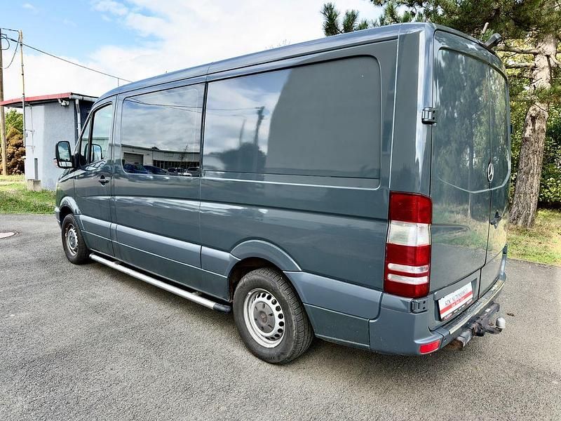 Gebraucht Mercedes V230 129 PS (94 kW) 2009 Grau Van / Kleinbus