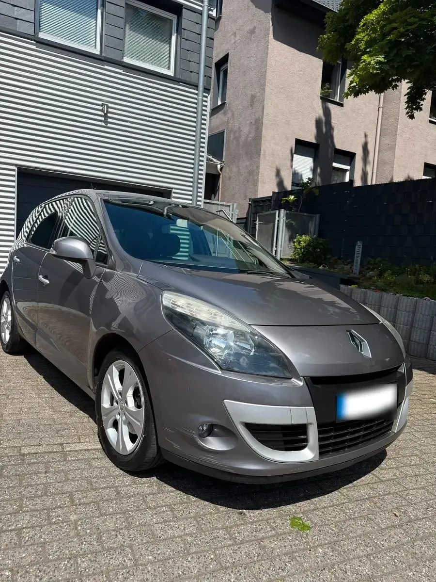 Usata Renault Scénic III 140 CV (102 kW) 2010 Grigio Monovolume
