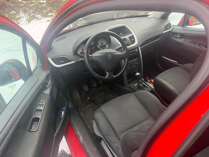 Gebraucht Peugeot 207 88 PS (64 kW) 2006 Rot Kleinwagen