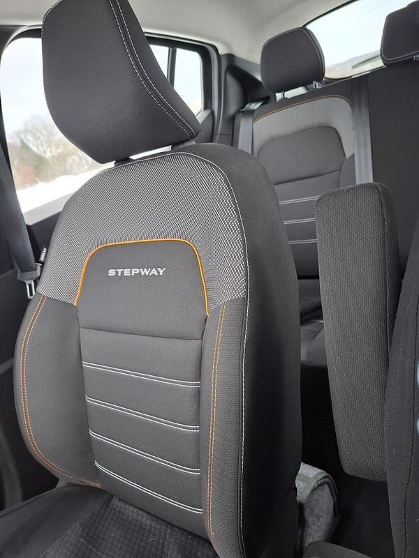 Gebraucht Dacia Sandero Stepway 101 PS (74 kW) 2021 Grau SUV