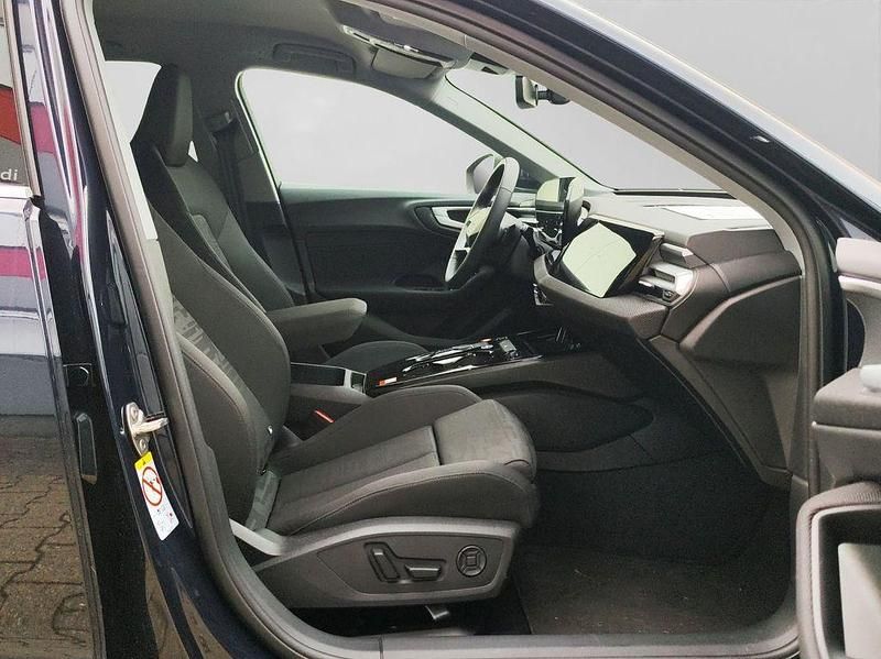 Gebraucht Audi A5 Comfort 204 PS (150 kW) 2025 Blau Kombi