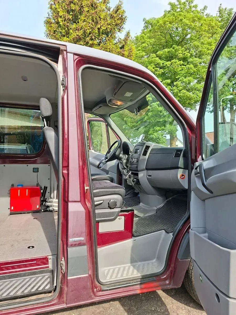 Gebraucht Mercedes Sprinter 165 PS (121 kW) 2013 Rot Van