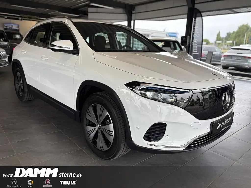 Gebraucht Mercedes EQA250 Progressive 139 kW (190 PS) 2025 Weiß SUV