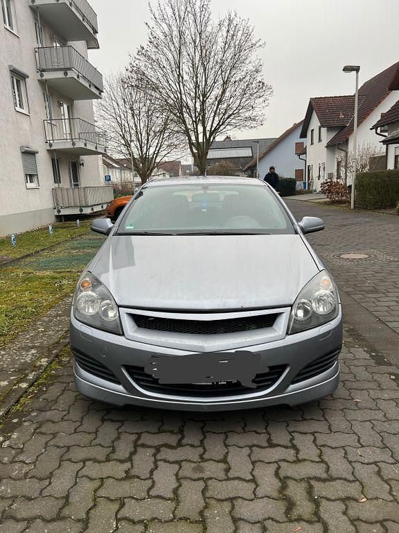 Grau Gebraucht 2006 Opel Astra GTC Sport Kleinwagen | 3.100 € (Teuer) - Bild 1/4