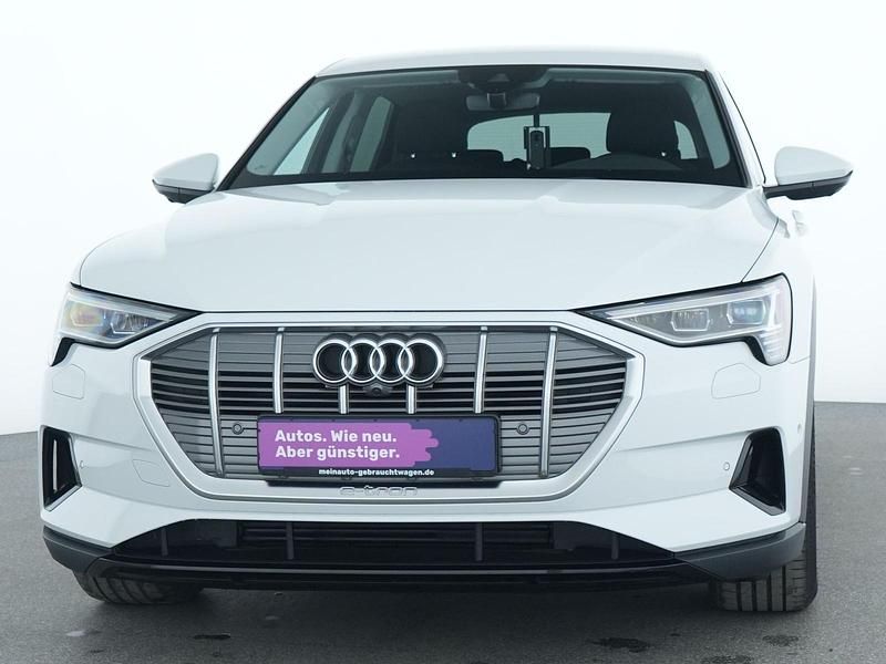 Gebraucht Audi e-tron Ambiente 230 kW (313 PS) 2022 Gletscherweiss SUV