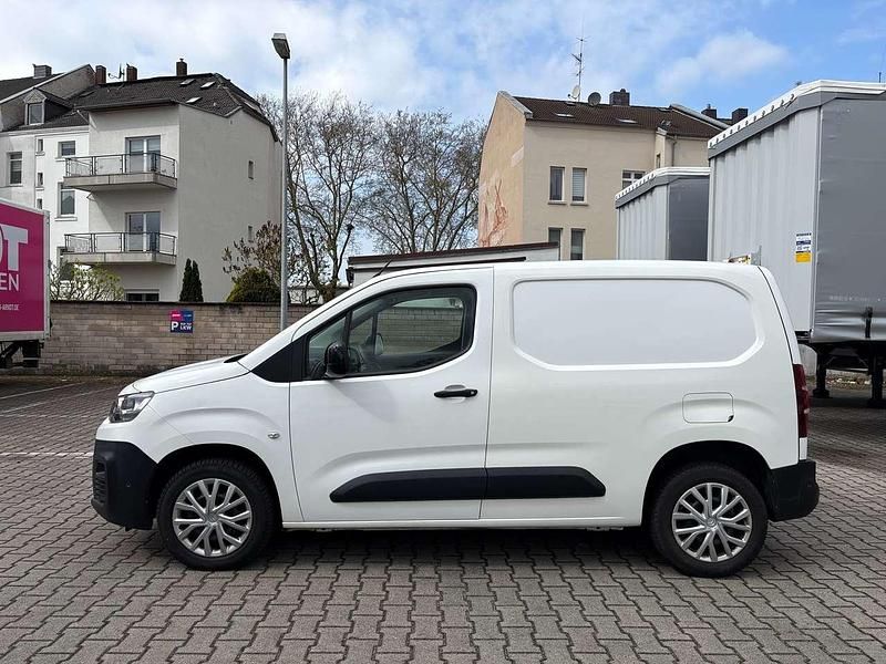 Gebraucht Citroën Berlingo 102 PS (75 kW) 2022 Weiß Van / Kleinbus