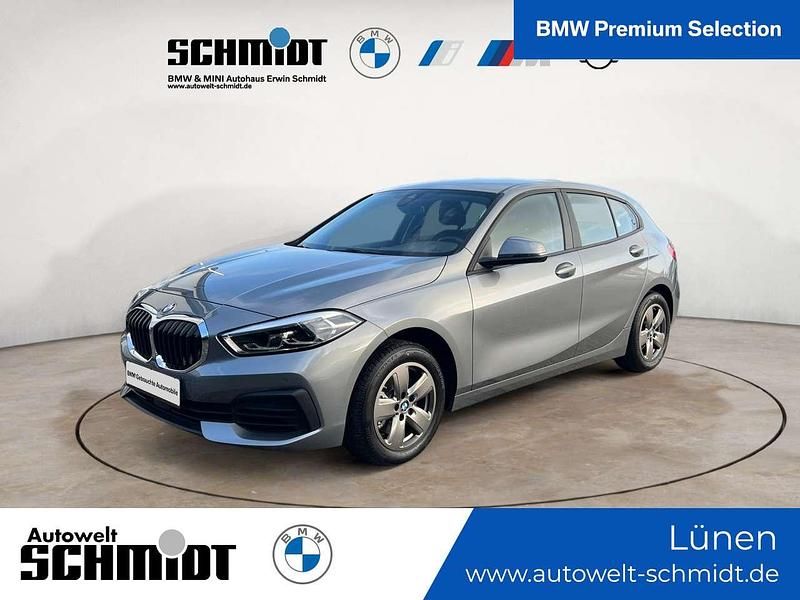 Skyscrapergrau metallic Gebraucht 2022 BMW 118 Advantage Kleinwagen | 20.189 € (Guter Preis) - Bild 1/4