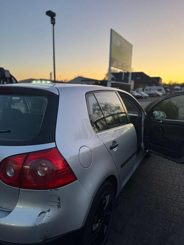 Gebraucht VW Golf V 75 PS (55 kW) 2005 Grau Kleinwagen