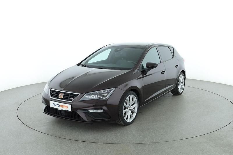 Violett Gebraucht 2019 Seat Leon FR Limousine | 18.700 € (Teuer) - Bild 1/3