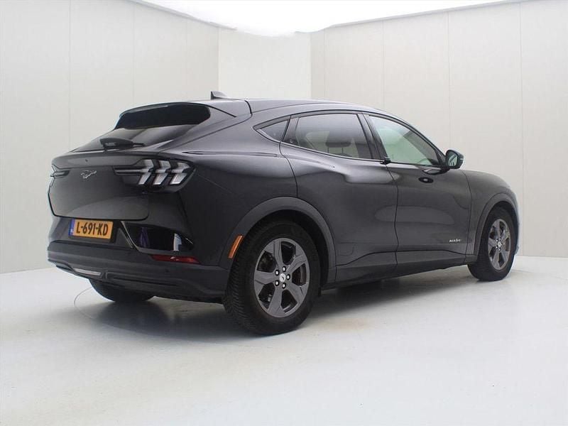 Gebraucht Ford Mustang Mach-E 197 kW (269 PS) 2021 Schwarz SUV