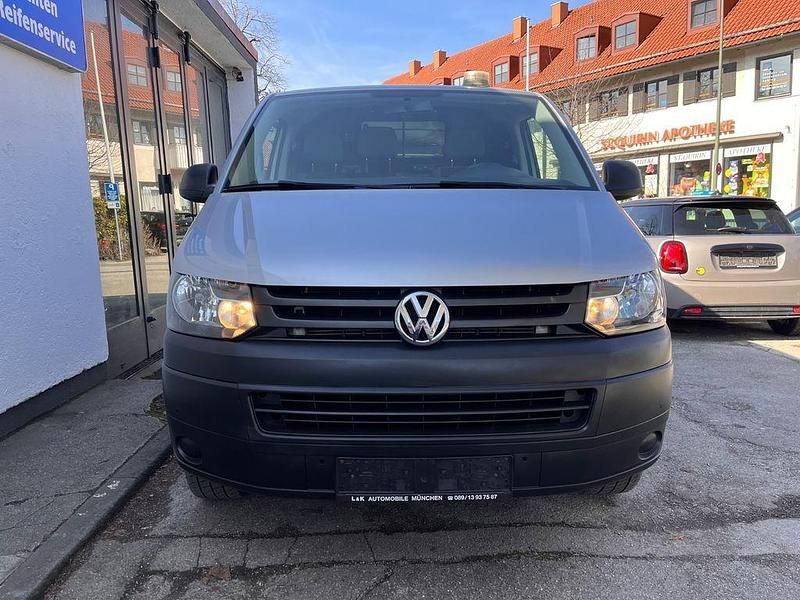 Gebraucht VW Transporter 140 PS (102 kW) 2015 Silber Van