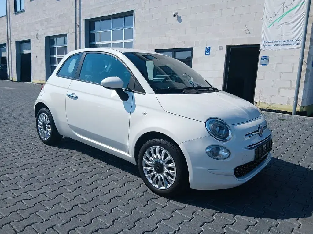 Gebraucht Fiat 500 Lounge 69 PS (50 kW) 2020 Weiß Kleinwagen