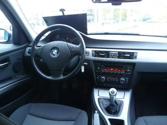 Gebraucht BMW 318 Advantage 122 PS (89 kW) 2007 Silber metallic Limousine