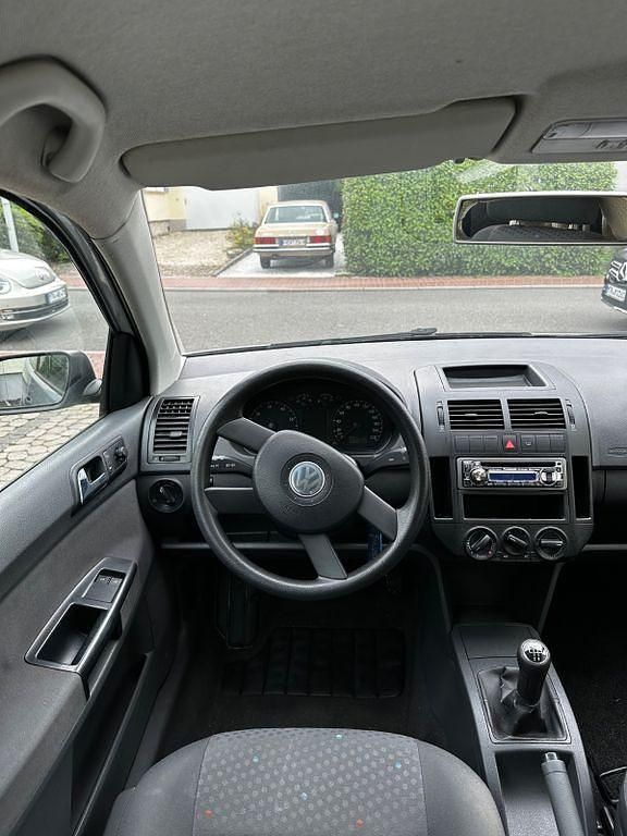 Gebraucht VW Polo Basis 75 PS (55 kW) 2003 Silber Limousine
