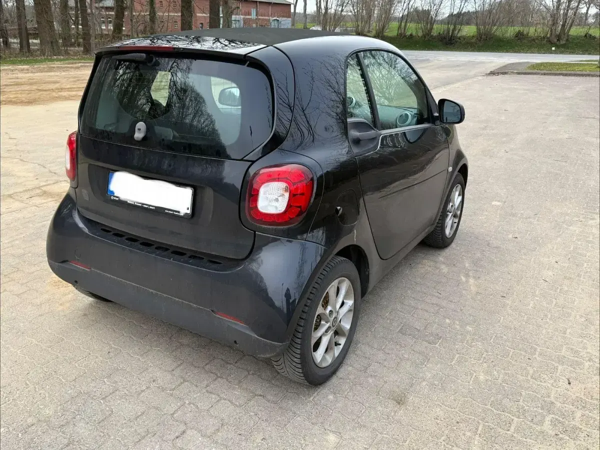 Gebraucht Smart ForTwo Coupé 60 kW (82 PS) 2020 Schwarz Coupé