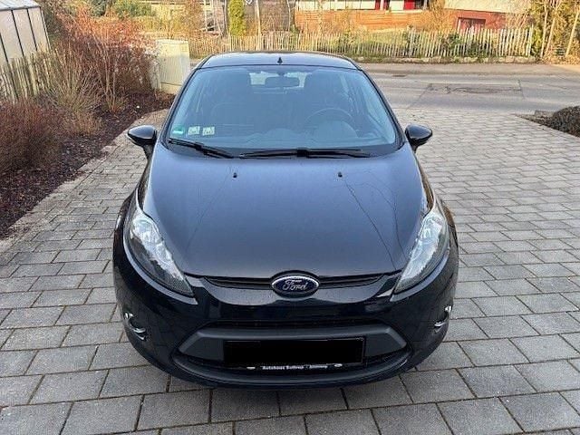Gebraucht Ford Fiesta 95 PS (69 kW) 2012 Schwarz Kleinwagen