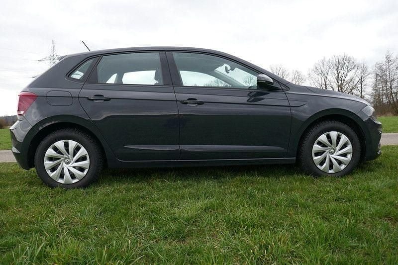 Gebraucht VW Polo Trendline 80 PS (58 kW) 2018 Grau Kleinwagen