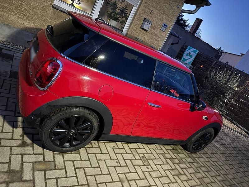 Gebraucht Mini ONE 102 PS (75 kW) 2019 Rot Kleinwagen