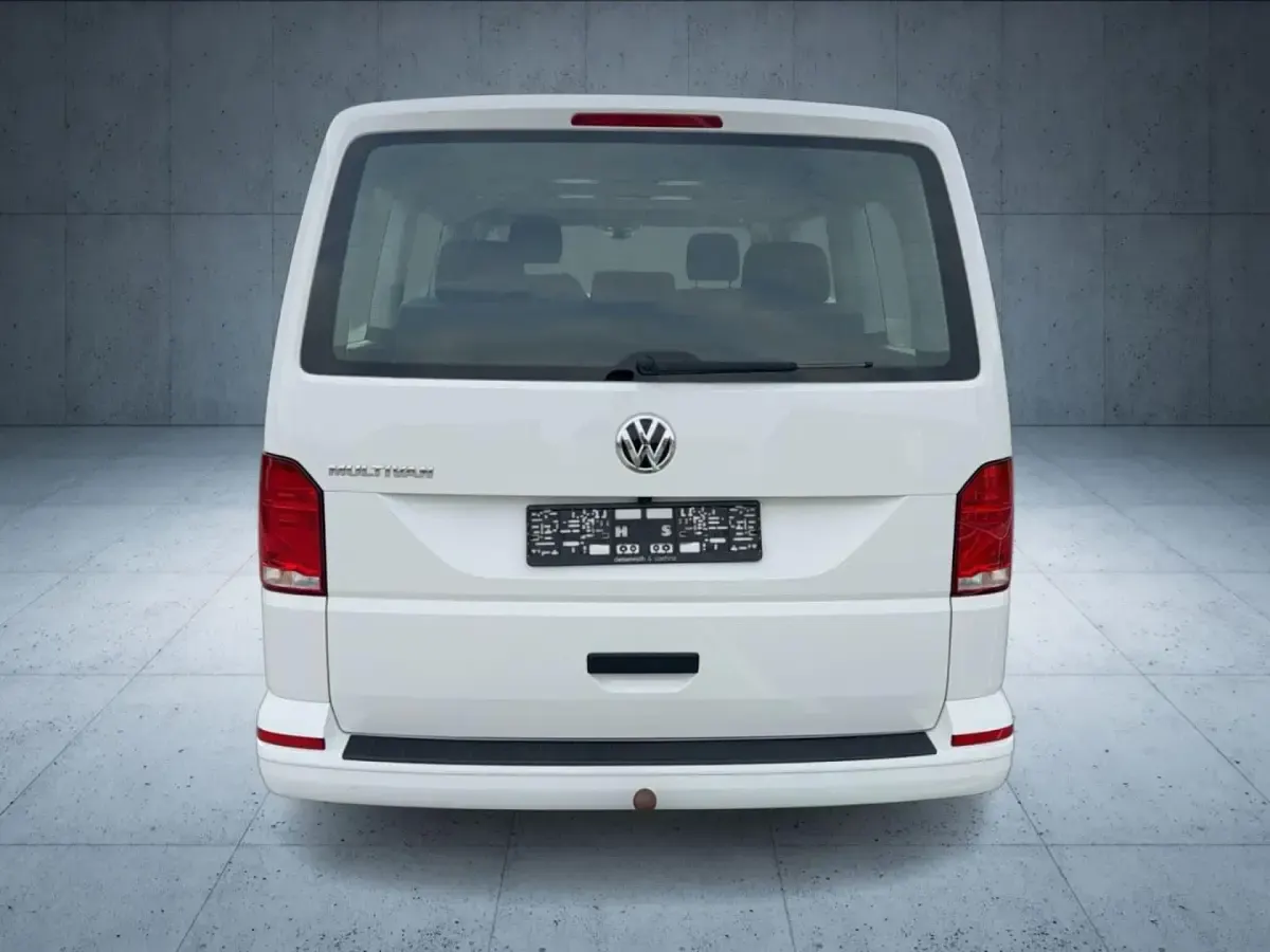 Używany VW Multivan Trendline 150 KM (110 kW) 2022 Minivan