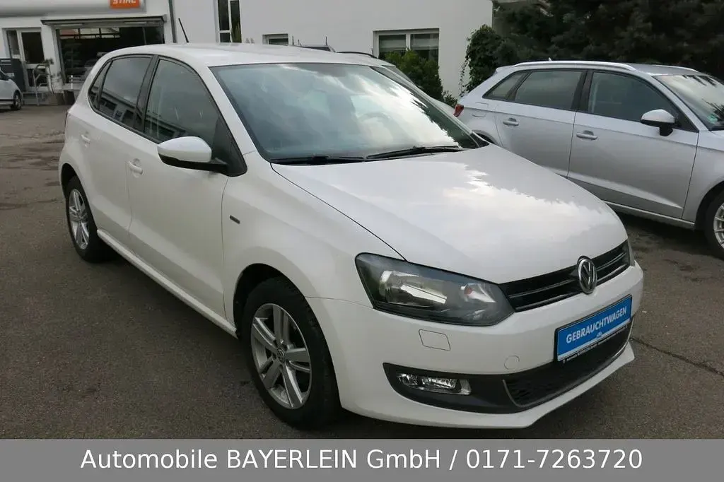 Gebraucht VW Polo Life 69 PS (50 kW) 2014 Weiß Kleinwagen