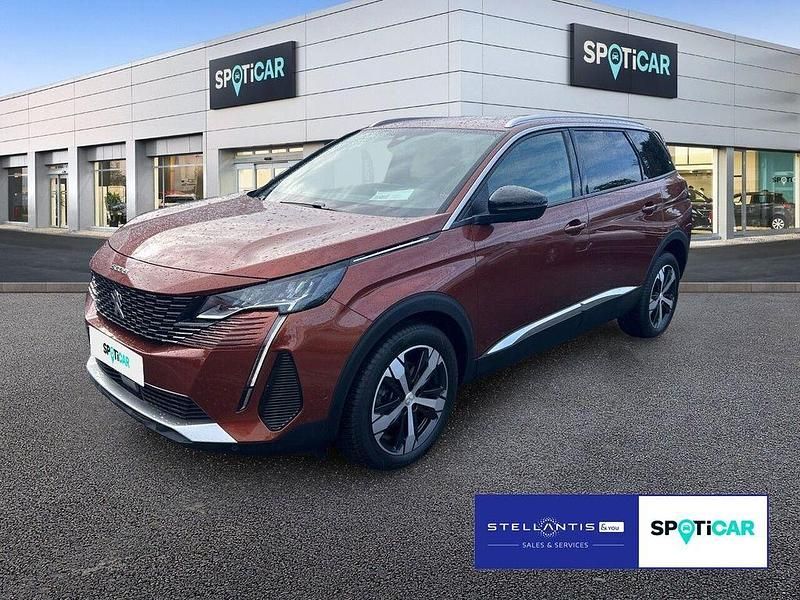 Schwarz Gebraucht 2023 Peugeot 5008 Allure Van / Kleinbus | 23.870 € (Superpreis) - Bild 1/4