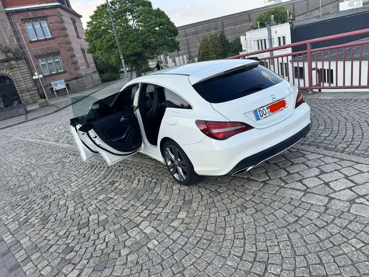 Gebraucht Mercedes CLA180 122 PS (89 kW) 2017 Weiß Limousine