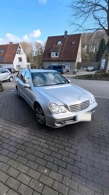 Gebraucht Mercedes C180 143 PS (105 kW) 2006 Silber Limousine