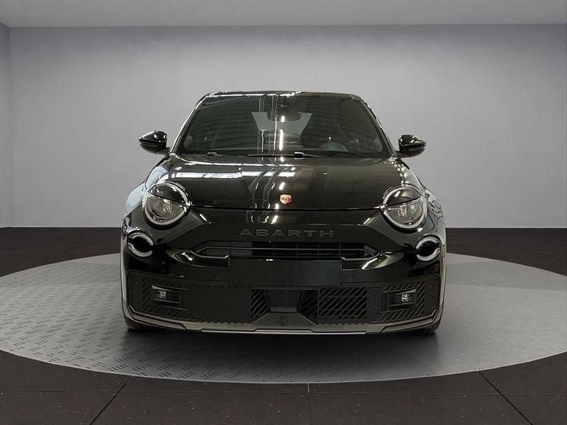 Neu Abarth 600e Turismo 174 kW (237 PS) 2025 Schwarz SUV