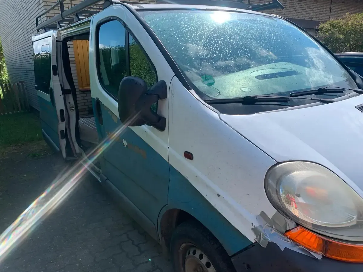 Gebraucht Renault Traffic 101 PS (74 kW) 2003 Weiß Van / Kleinbus
