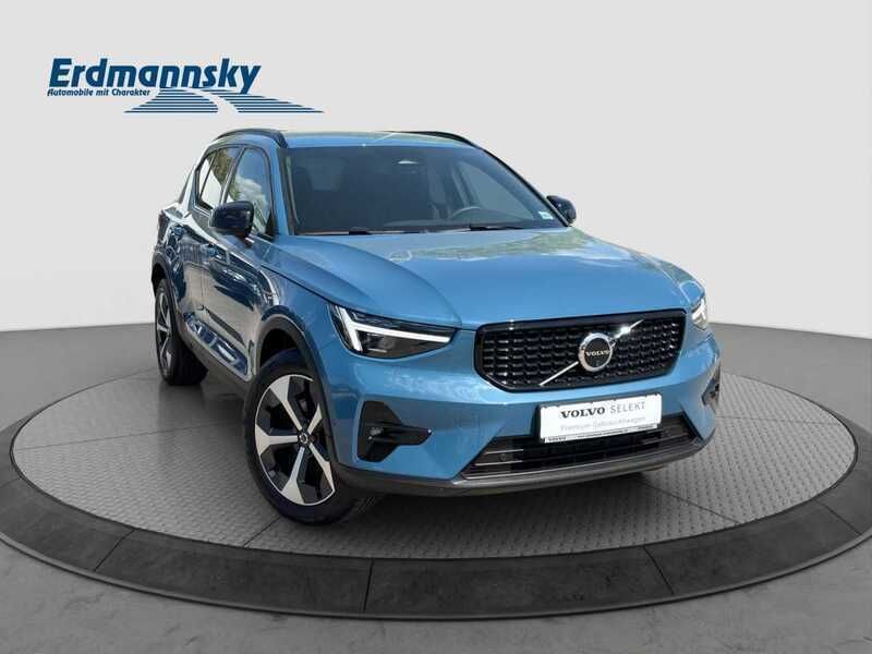 Gebraucht Volvo XC40 Plus 163 PS (119 kW) 2024 Fjord blue (blau) SUV